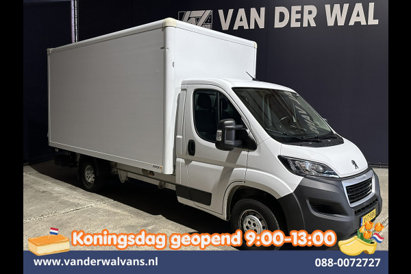 Peugeot Boxer 2.2 BlueHDi 141pk Bakwagen 436cm Lang Laadklep Euro6 Airco | Cruisecontrol | 1055kg laadvermogen Bijrijdersbank