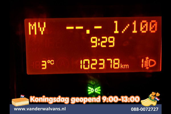 Peugeot Boxer 2.2 BlueHDi 141pk Bakwagen 436cm Lang Laadklep Euro6 Airco | Cruisecontrol | 1055kg laadvermogen Bijrijdersbank