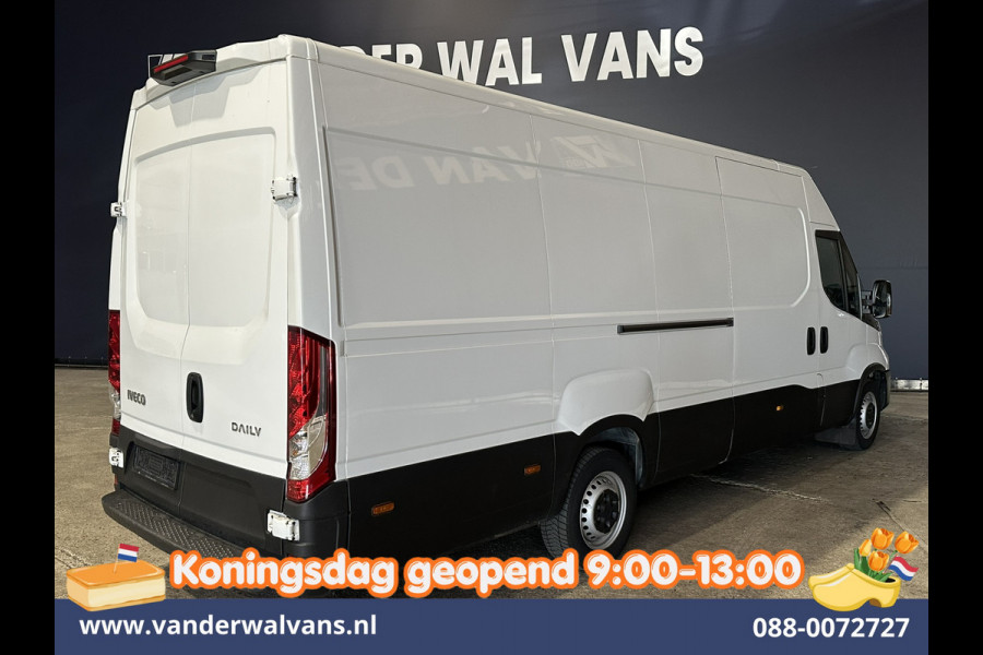 Iveco Daily 35S16 2.3 157pk L3H2 Euro6 Airco | Parkeersensoren | 3500kg trekvermogen Bijrijdersbank