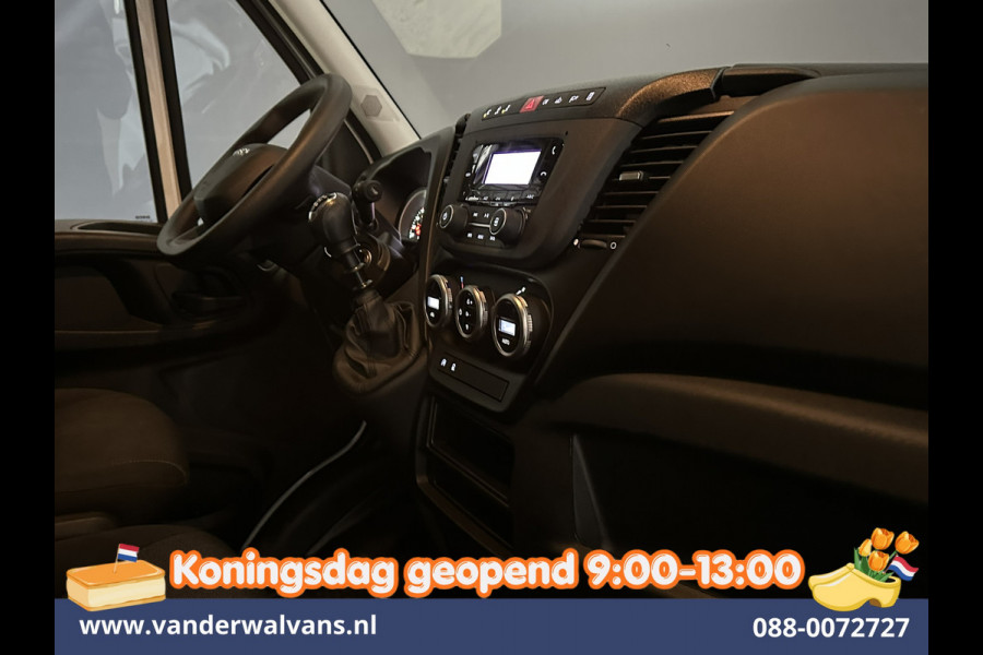 Iveco Daily 35S16 2.3 157pk L3H2 Euro6 Airco | Parkeersensoren | 3500kg trekvermogen Bijrijdersbank