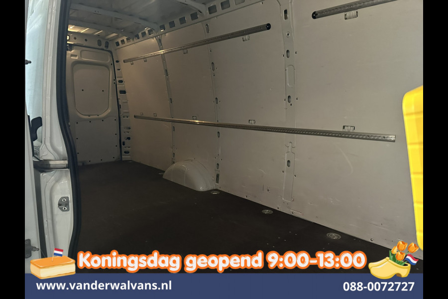 Iveco Daily 35S16 2.3 157pk L3H2 Euro6 Airco | Parkeersensoren | 3500kg trekvermogen Bijrijdersbank