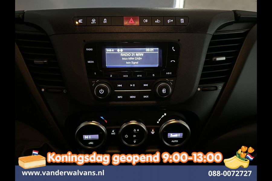 Iveco Daily 35S16 2.3 157pk L3H2 Euro6 Airco | Parkeersensoren | 3500kg trekvermogen Bijrijdersbank