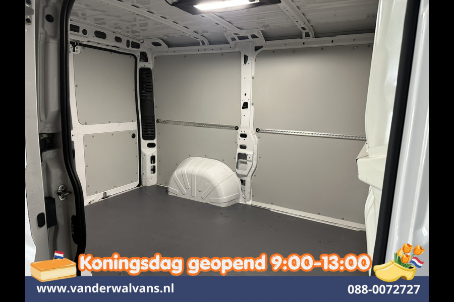 Fiat Ducato 2.2 MultiJet 141pk Automaat L1H1 Euro6 Airco | Navigatie | Camera | Cruisecontrol | LED Bijrijdersbank, 2500kg trekvermogen
