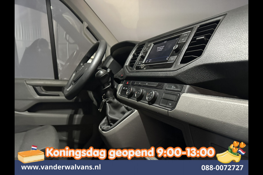 Volkswagen Crafter 2.0 TDI 141pk L3H3 L2H2 Euro6 Airco | Camera | Apple Carplay | Massagestoel | Cruisecontrol Android Auto, Chauffeurstoel