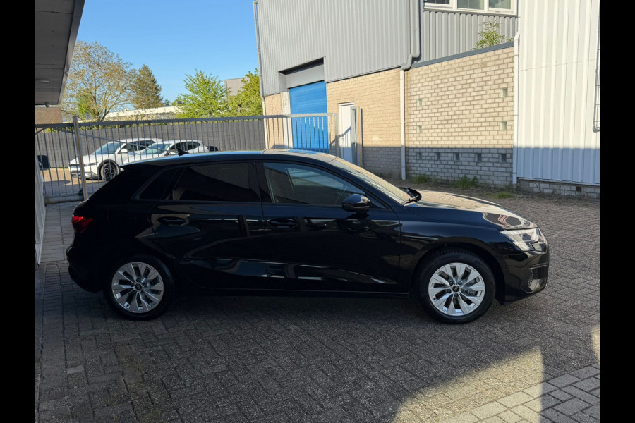 Audi A3 Sportback 40 TFSI e Edition | Navigatie | Virtual | Cruise | Sportstoelen | Clima | 16".