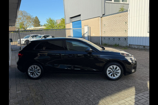 Audi A3 Sportback 40 TFSI e Edition | Navigatie | Virtual | Cruise | Sportstoelen | Clima | 16".