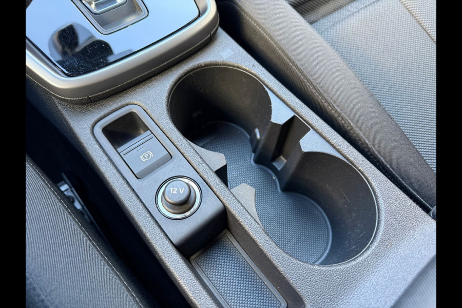 Audi A3 Sportback 40 TFSI e Edition | Navigatie | Virtual | Cruise | Sportstoelen | Clima | 16".