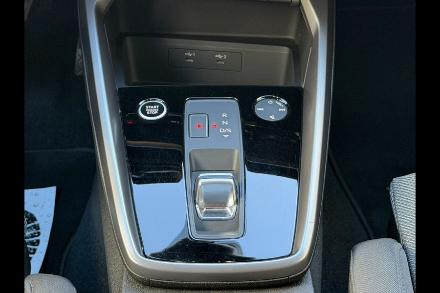Audi A3 Sportback 40 TFSI e Edition | Navigatie | Virtual | Cruise | Sportstoelen | Clima | 16".