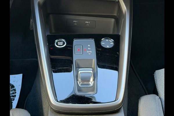 Audi A3 Sportback 40 TFSI e Edition | Navigatie | Virtual | Cruise | Sportstoelen | Clima | 16".