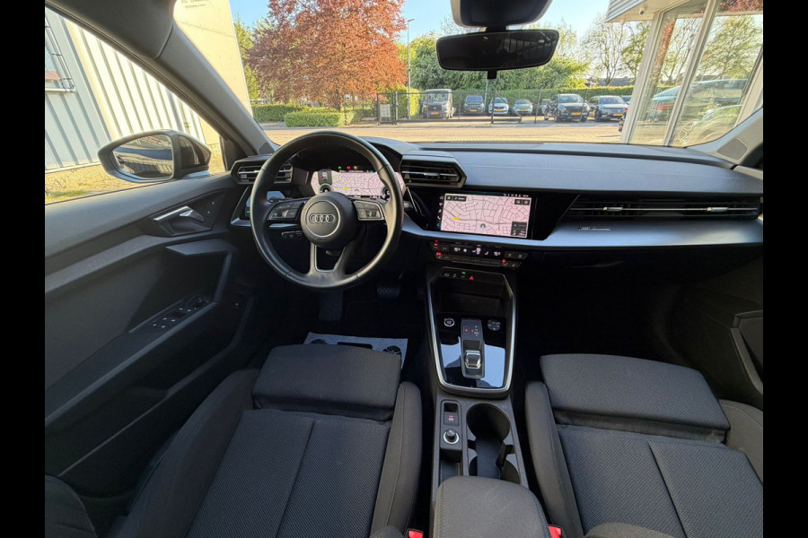 Audi A3 Sportback 40 TFSI e Edition | Navigatie | Virtual | Cruise | Sportstoelen | Clima | 16".