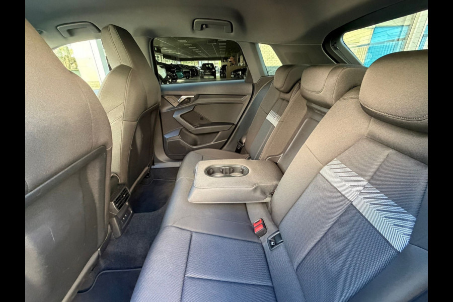 Audi A3 Sportback 40 TFSI e Edition | Navigatie | Virtual | Cruise | Sportstoelen | Clima | 16".