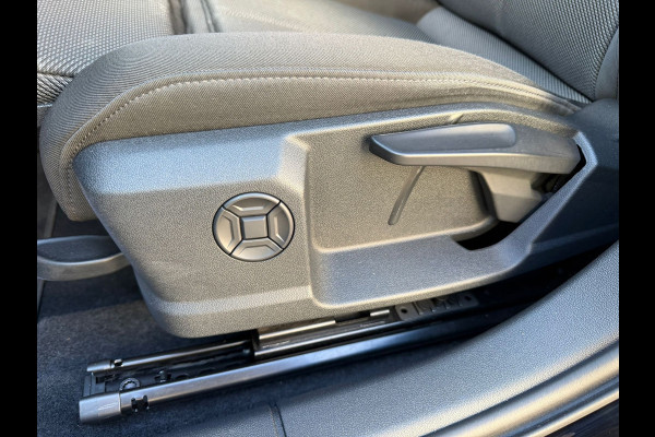 Audi A3 Sportback 40 TFSI e Edition | Navigatie | Virtual | Cruise | Sportstoelen | Clima | 16".