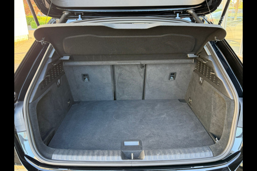 Audi A3 Sportback 40 TFSI e Edition | Navigatie | Virtual | Cruise | Sportstoelen | Clima | 16".