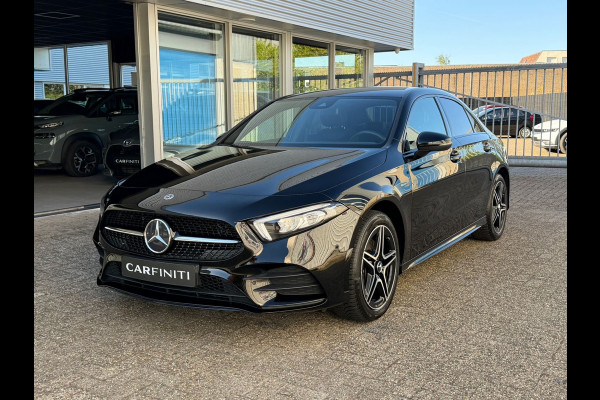 Mercedes-Benz A-Klasse 250 e Black-Edition Limousine AMG-LINE 218 Pk | Navigatie | Sfeerverlichting | Cruise | Climate | Full Led.
