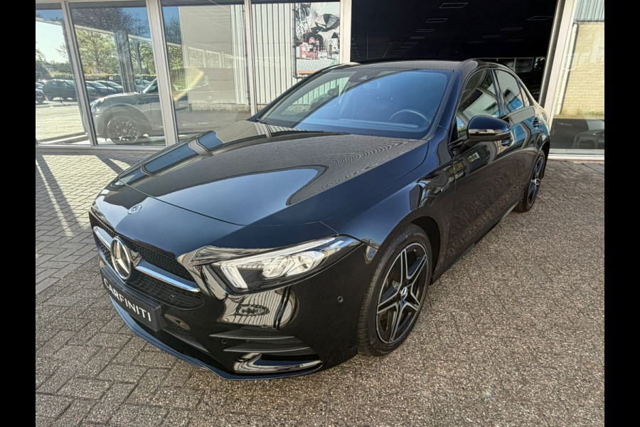 Mercedes-Benz A-Klasse 250 e Black-Edition Limousine AMG-LINE 218 Pk | Navigatie | Sfeerverlichting | Cruise | Climate | Full Led.