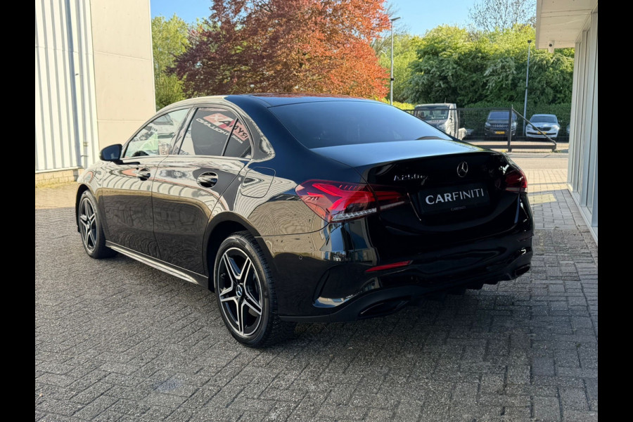 Mercedes-Benz A-Klasse 250 e Black-Edition Limousine AMG-LINE 218 Pk | Navigatie | Sfeerverlichting | Cruise | Climate | Full Led.