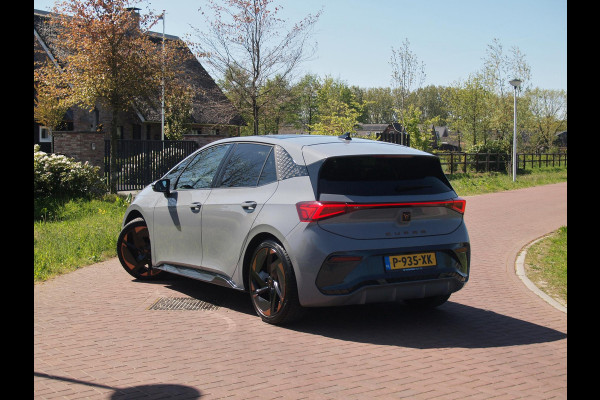 CUPRA Born Performance One 62 kWh | Panoramadak | 360 Camera | Head-Up Display | Apple Carplay |
