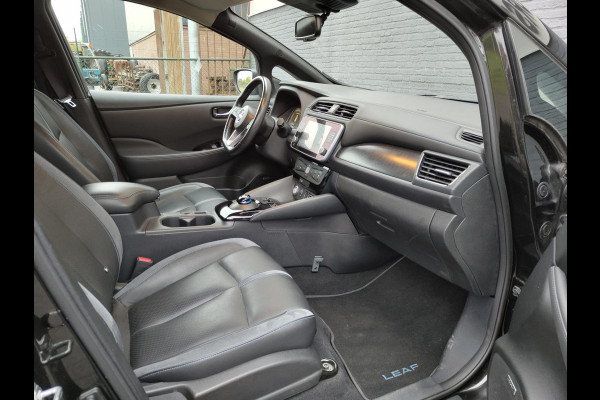 Nissan Leaf e+ Tekna 62kWh 218pk LEER Apple Carplay Android Auto Cruise control adaptief 360°Camera Navi Ecc Stoel+Stuurverwarming Keyless D Dodehoek detector Rijstrooksensor met correctie Uitparkeer waarschuwing Verkeersbord detectie Bluetooth Privacy Glas Lmv 17" Grootste Accu Grootste Actieradius Hoogste vermogen 218pk !