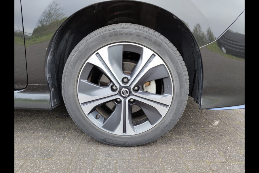 Nissan Leaf e+ Tekna 62kWh 218pk LEER Apple Carplay Android Auto Cruise control adaptief 360°Camera Navi Ecc Stoel+Stuurverwarming Keyless D Dodehoek detector Rijstrooksensor met correctie Uitparkeer waarschuwing Verkeersbord detectie Bluetooth Privacy Glas Lmv 17" Grootste Accu Grootste Actieradius Hoogste vermogen 218pk !