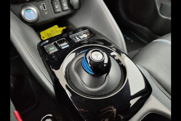 Nissan Leaf e+ Tekna 62kWh 218pk LEER Apple Carplay Android Auto Cruise control adaptief 360°Camera Navi Ecc Stoel+Stuurverwarming Keyless D Dodehoek detector Rijstrooksensor met correctie Uitparkeer waarschuwing Verkeersbord detectie Bluetooth Privacy Glas Lmv 17" Grootste Accu Grootste Actieradius Hoogste vermogen 218pk !