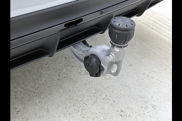 Mercedes-Benz E-Klasse Estate 300 e AMG Plug-In Hybride Trekhaak AMG Line | Night Pakket | Ledkoplampen | Stoelverwarming voor | Distronic. Inclusief 24 maanden MB Certified garantie voor Europa.