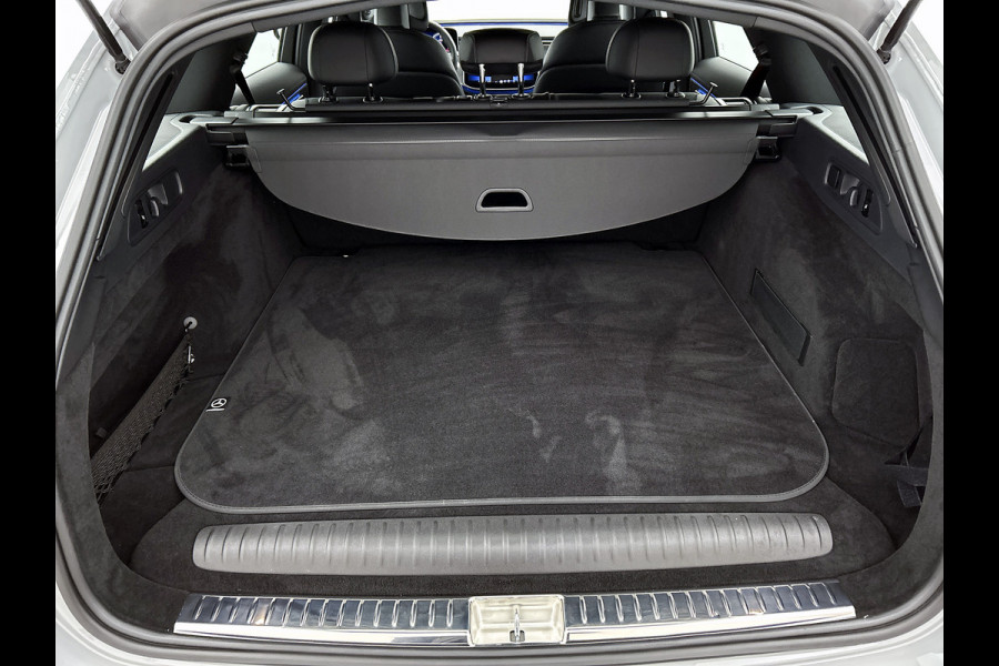 Mercedes-Benz E-Klasse Estate 300 e AMG Plug-In Hybride Trekhaak AMG Line | Night Pakket | Ledkoplampen | Stoelverwarming voor | Distronic. Inclusief 24 maanden MB Certified garantie voor Europa.