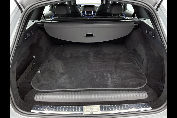 Mercedes-Benz E-Klasse Estate 300 e AMG Plug-In Hybride Trekhaak AMG Line | Night Pakket | Ledkoplampen | Stoelverwarming voor | Distronic. Inclusief 24 maanden MB Certified garantie voor Europa.