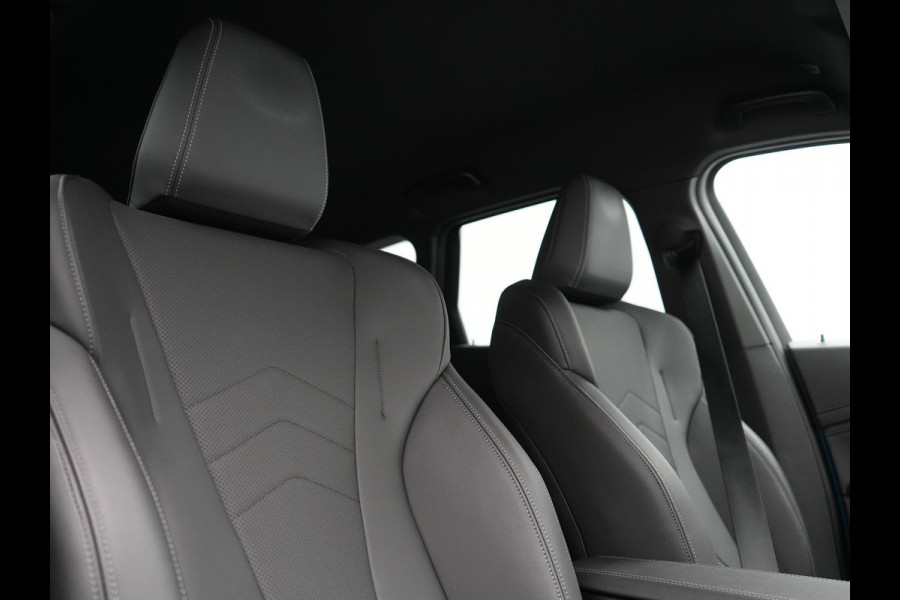 BMW X1 xDrive30e X Line PHEV 327pk Dealer O.H. | Camera | Lederen Sportstoelen & Stuur Verwarmd | Sfeerverlichting | Apple Carplay | Blis | Keyless | Navigatie | DAB | Cruise Control | 20"L.M | Plug In Hybrid |