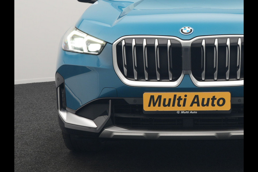 BMW X1 xDrive30e X Line PHEV 327pk Dealer O.H. | Camera | Lederen Sportstoelen & Stuur Verwarmd | Sfeerverlichting | Apple Carplay | Blis | Keyless | Navigatie | DAB | Cruise Control | 20"L.M | Plug In Hybrid |