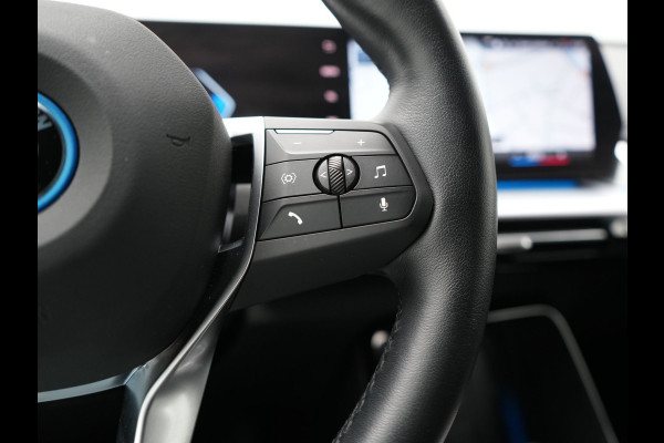 BMW X1 xDrive30e X Line PHEV 327pk Dealer O.H. | Camera | Lederen Sportstoelen & Stuur Verwarmd | Sfeerverlichting | Apple Carplay | Blis | Keyless | Navigatie | DAB | Cruise Control | 20"L.M | Plug In Hybrid |