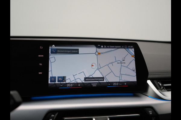 BMW X1 xDrive30e X Line PHEV 327pk Dealer O.H. | Camera | Lederen Sportstoelen & Stuur Verwarmd | Sfeerverlichting | Apple Carplay | Blis | Keyless | Navigatie | DAB | Cruise Control | 20"L.M | Plug In Hybrid |