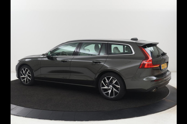 Volvo V60 2.0 T6 Twin Engine AWD Momentum Pro | SOH 88% | Stoelverwarming | Adaptive cruise | Carplay | Half leder | Navigatie | Full LED | Parkeerhulp | Climate control | Bluetooth | PHEV | Plug In
