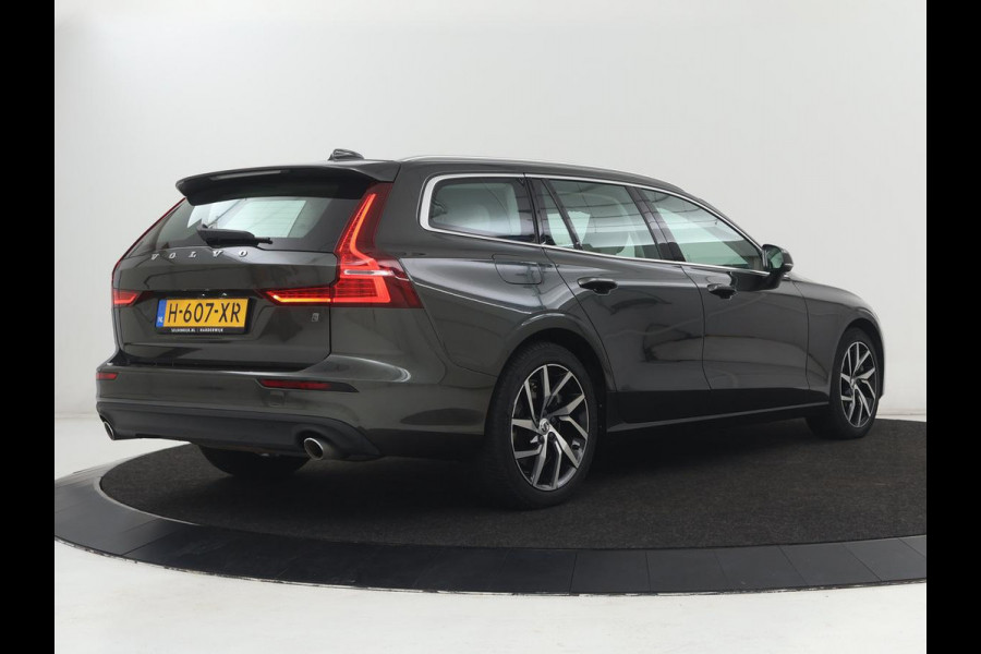 Volvo V60 2.0 T6 Twin Engine AWD Momentum Pro | SOH 88% | Stoelverwarming | Adaptive cruise | Carplay | Half leder | Navigatie | Full LED | Parkeerhulp | Climate control | Bluetooth | PHEV | Plug In