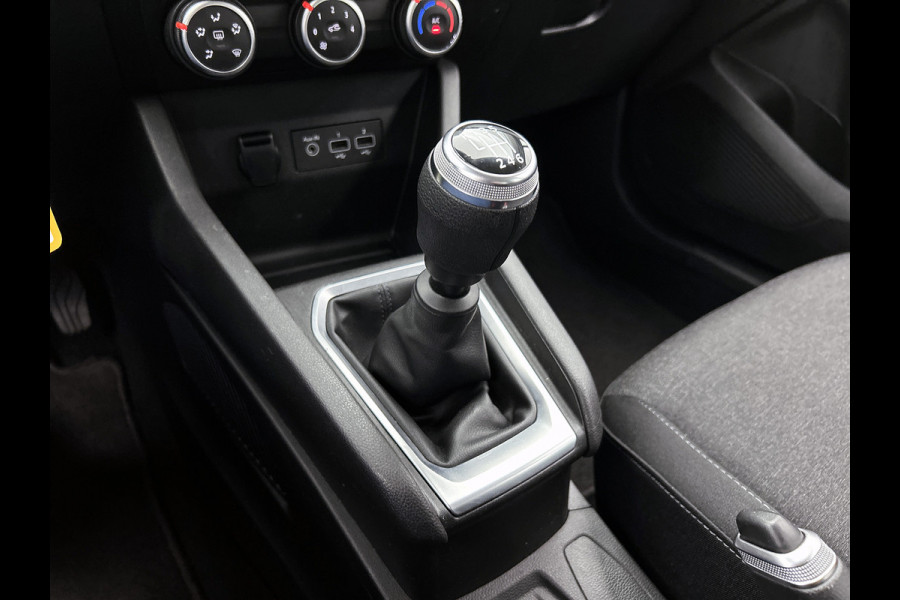 Renault Clio 1.0 TCe Zen / 6Versn. / 5drs./ Pdc./ Airco / Navigatie / Radio multimedia / Apk 04-2027