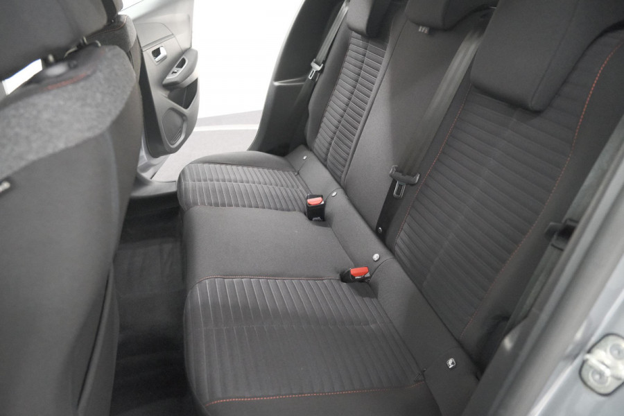 Peugeot 208 PureTech 75 Active Pack | Navigatie | Parkeersensoren | Apple Carplay | Allseason Banden