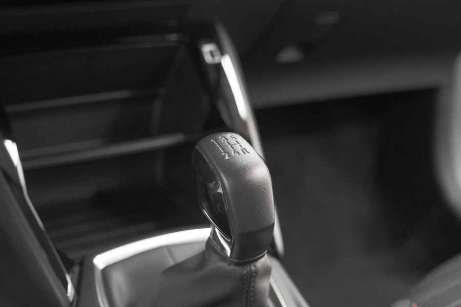 Peugeot 208 PureTech 75 Active Pack | Navigatie | Parkeersensoren | Apple Carplay | Allseason Banden