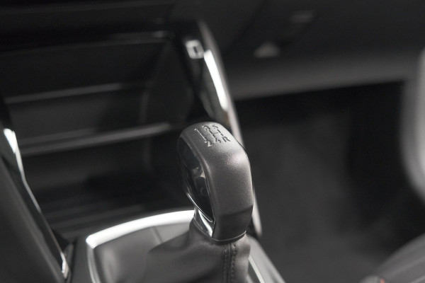 Peugeot 208 PureTech 75 Active Pack | Navigatie | Parkeersensoren | Apple Carplay | Allseason Banden