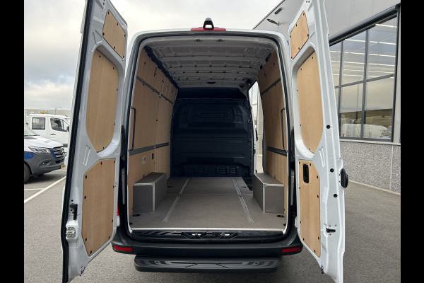 Mercedes-Benz Sprinter 317 CDI L2 H2 Pro Facelift / MBUX / Navigatie / Camera / Geveerde stoel / Cruise control / Airco / 270 Graden achterdeuren