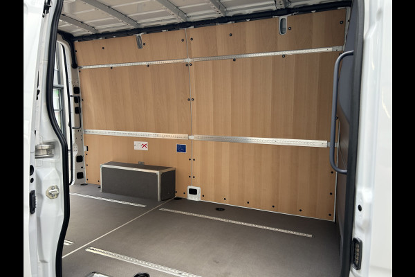 Mercedes-Benz Sprinter 317 CDI L2 H2 Pro Facelift / MBUX / Navigatie / Camera / Geveerde stoel / Cruise control / Airco / 270 Graden achterdeuren