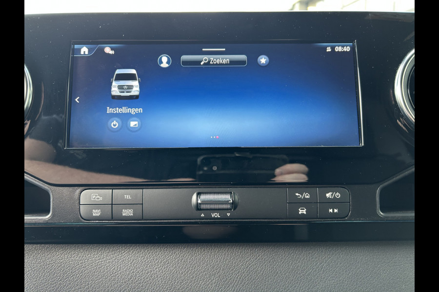 Mercedes-Benz Sprinter 317 CDI L2 H2 Pro Facelift / MBUX / Navigatie / Camera / Geveerde stoel / Cruise control / Airco / 270 Graden achterdeuren