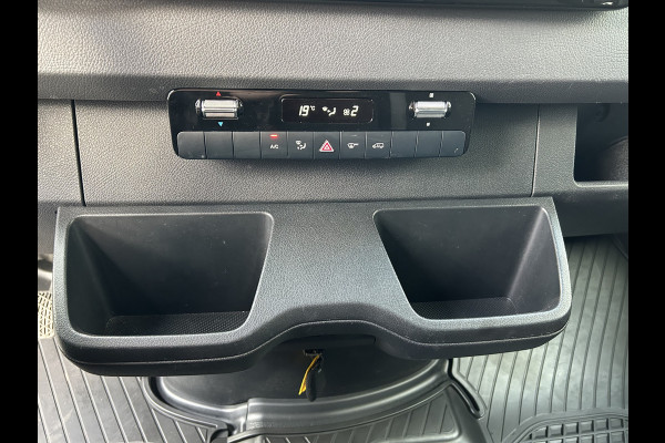 Mercedes-Benz Sprinter 317 CDI L2 H2 Pro Facelift / MBUX / Navigatie / Camera / Geveerde stoel / Cruise control / Airco / 270 Graden achterdeuren