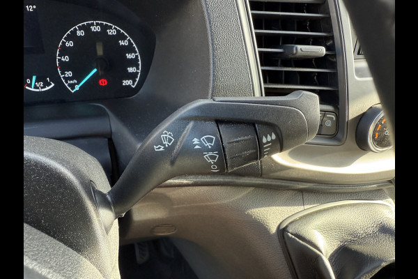 Ford Transit 350 2.0 TDCI 170PK L3H3 Airco Cruise Control Parkeersensoren Bluetooth Voorruitverwarming