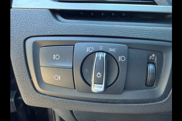 BMW X1 SDrive20i AUTOMAAT 192 pk Orange Sport Edition, lederen sportinterieur,stoelverwarming, elect achterklep, NL auto met nap