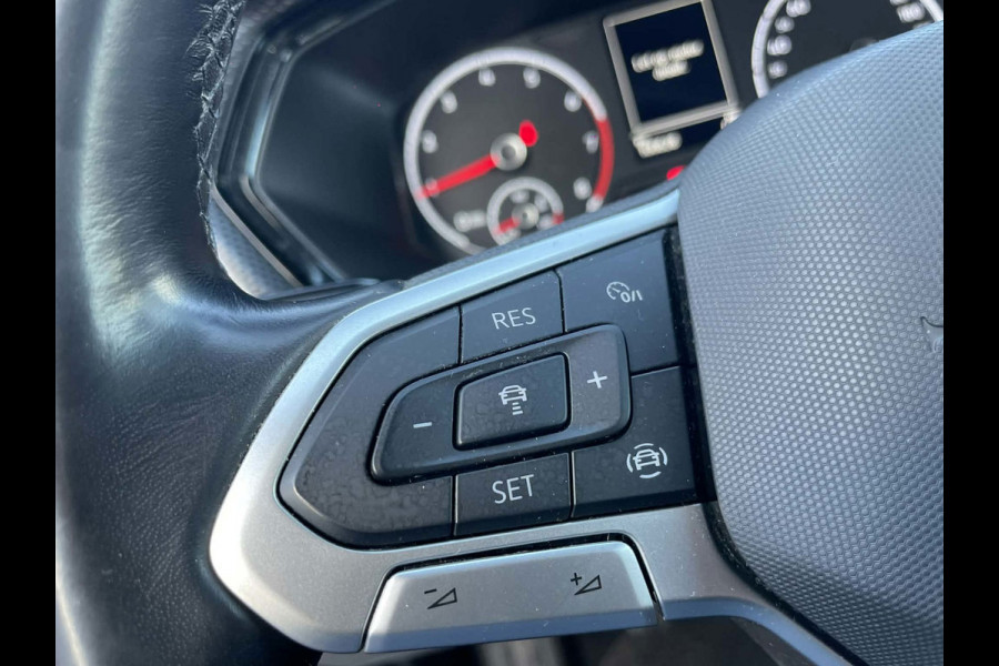 Volkswagen T-Cross 1.0 TSI Life Business / carplay