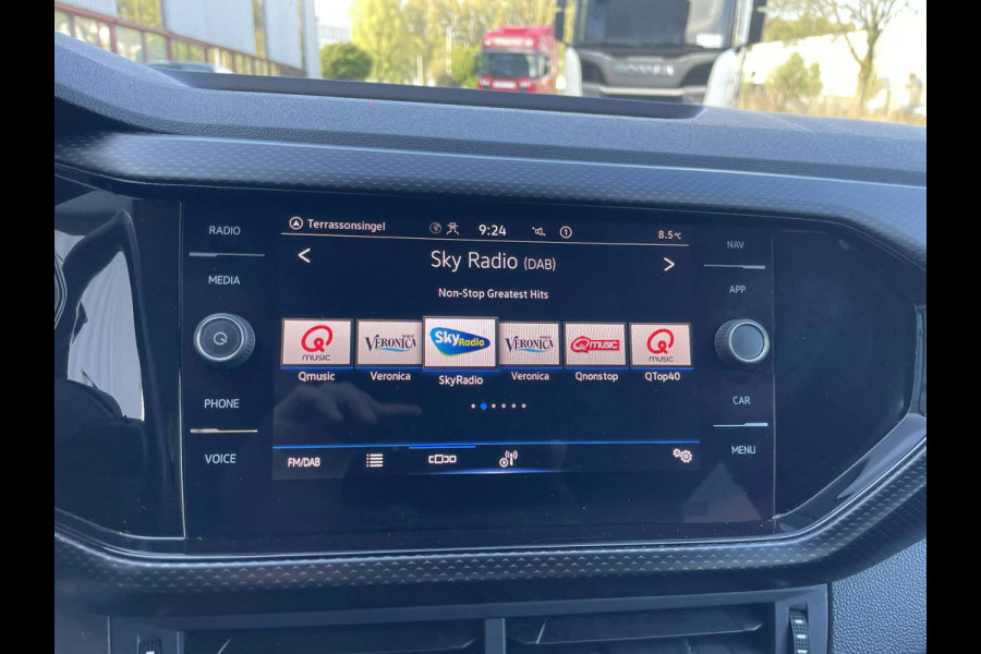 Volkswagen T-Cross 1.0 TSI Life Business / carplay