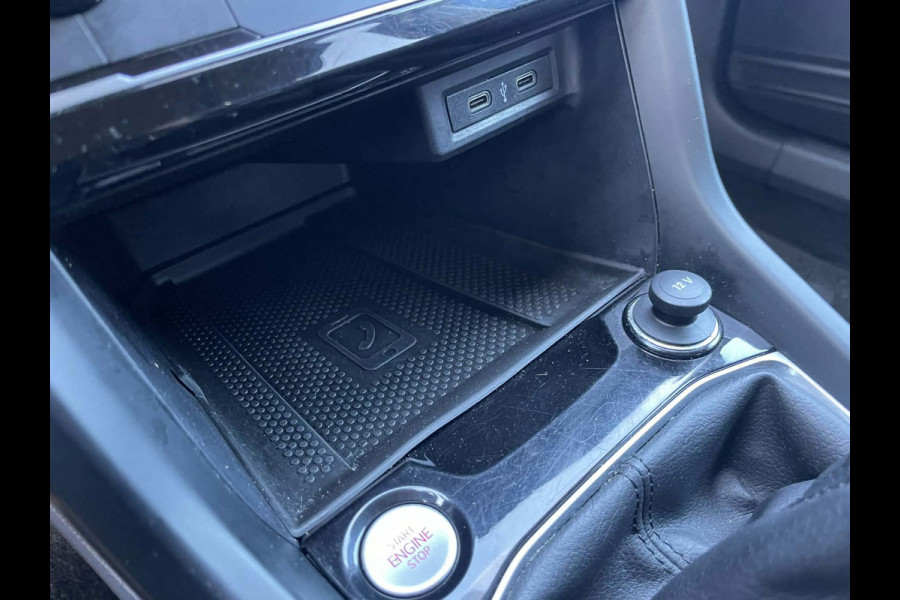 Volkswagen T-Cross 1.0 TSI Life Business / carplay