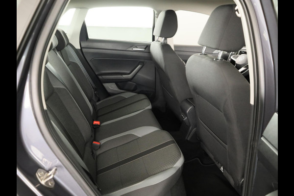 Volkswagen Polo 1.0 TSI Style 95 PK DSG Automaat |   Navigatie via app |  Parkeersensoren | Privacy glass |