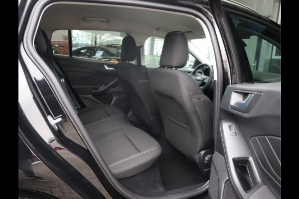 Ford FOCUS Wagon 1.0 EcoBoost Hybrid Titanium Style  Adaptive CC / Trekhaak Mild-hybride