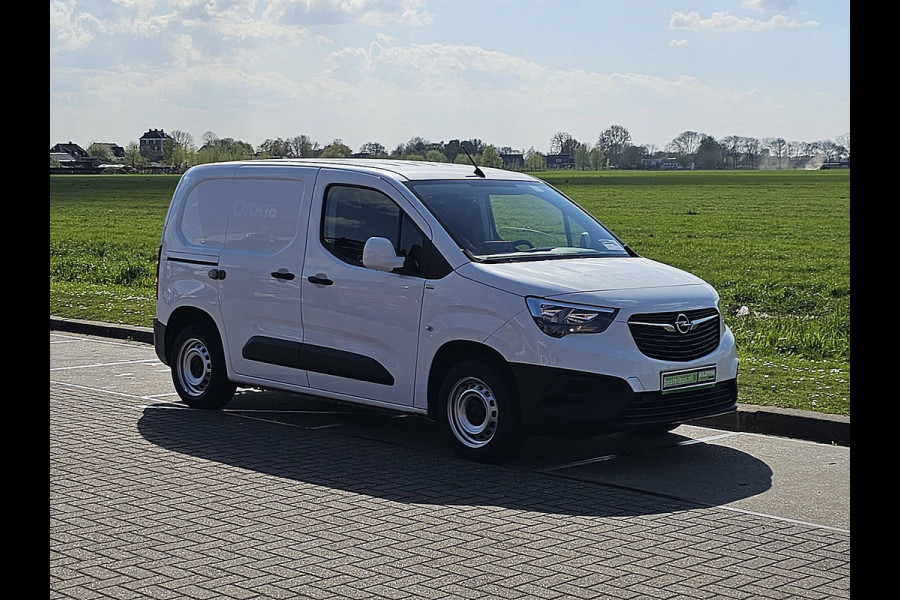 Opel Combo 1.5D L1H1 Edition L3H2 Maxi LED Automaat Navi Camera Mbux10 PDC BPM VRIJ Euro6 170 PK!