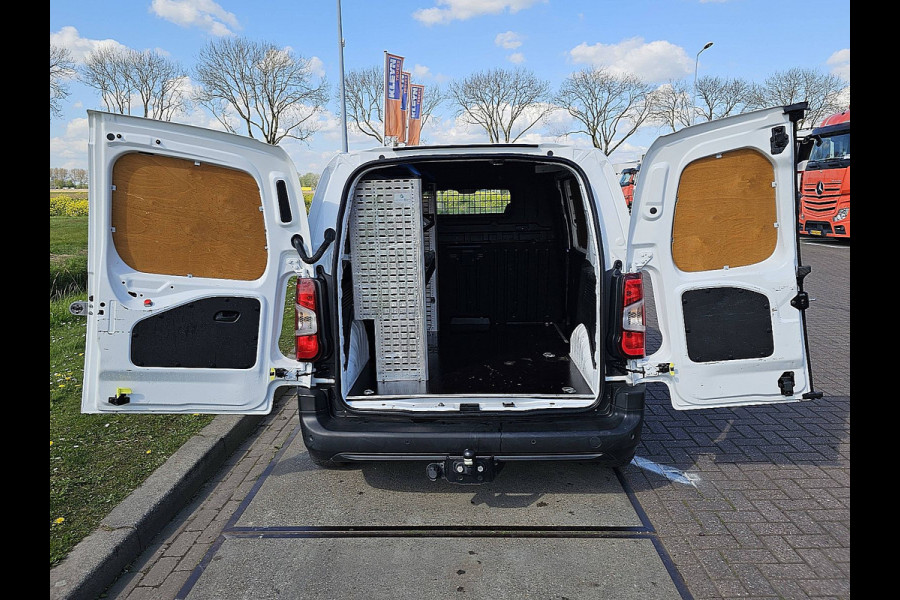 Opel Combo 1.5D L1H1 Edition L3H2 Maxi LED Automaat Navi Camera Mbux10 PDC BPM VRIJ Euro6 170 PK!